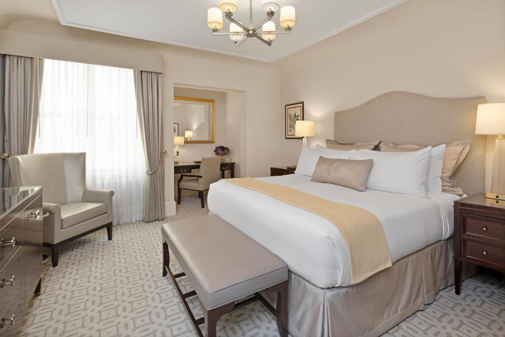 Room Types, Ambience & Service